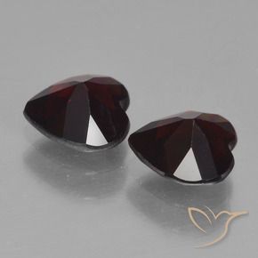 Shop natural 1.59ct Rouge foncé Grenat pyrope gems, Cœur, from Mozambique at GemSelect. In stock, global shipping!