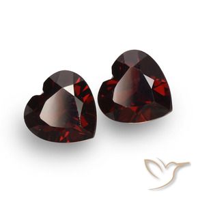 Shop natural 1.77ct Rouge noirâtre Grenat pyrope gems, Cœur, from Mozambique at GemSelect. In stock, global shipping!