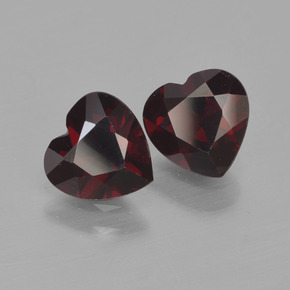 Achetez naturel 1.69ct Rouge foncé Grenat pyrope gems, Forme de coeur, En provenance Mozambique chez GemSelect. En stock, livraison internationale!
