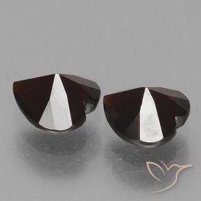 Shop natural 1.70ct Rouge foncé Grenat pyrope gems, Cœur, from Mozambique at GemSelect. In stock, global shipping!