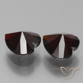 Shop natural 1.80ct Rouge noirâtre Grenat pyrope gems, Cœur, from Mozambique at GemSelect. In stock, global shipping!