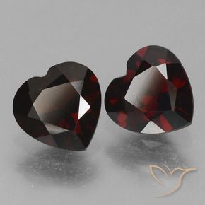 Shop natural 1.72ct Rouge noirâtre Grenat pyrope gems, Cœur, from Mozambique at GemSelect. In stock, global shipping!