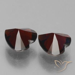 Shop natural 1.75ct Rouge foncé Grenat pyrope gems, Cœur, from Mozambique at GemSelect. In stock, global shipping!