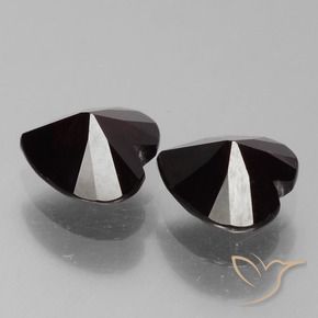 Shop natural 1.73ct Rouge foncé Grenat pyrope gems, Cœur, from Mozambique at GemSelect. In stock, global shipping!