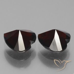 Shop natural 1.80ct Rouge foncé Grenat pyrope gems, Cœur, from Mozambique at GemSelect. In stock, global shipping!