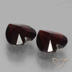 Shop natural 1.66ct Rouge noirâtre Grenat pyrope gems, Cœur, from Mozambique at GemSelect. In stock, global shipping!