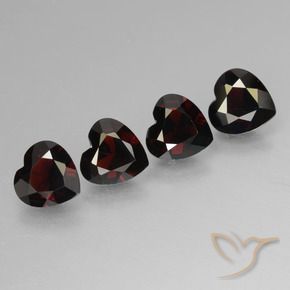 Shop natural 3.18ct Rouge foncé Grenat pyrope gems, Cœur, from Mozambique at GemSelect. In stock, global shipping!