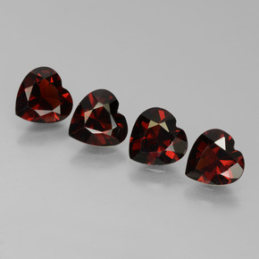 Achetez naturel 3.19ct Rouge noirâtre Grenat pyrope gems, Forme de coeur, En provenance Mozambique chez GemSelect. En stock, livraison internationale!
