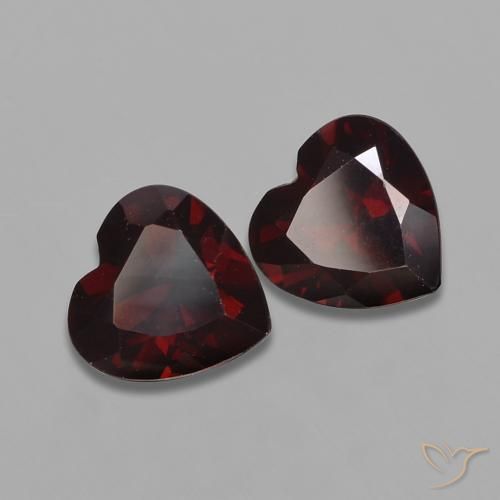 Shop natural 1.68ct Rouge foncé Grenat pyrope gems, Cœur, from Mozambique at GemSelect. In stock, global shipping!