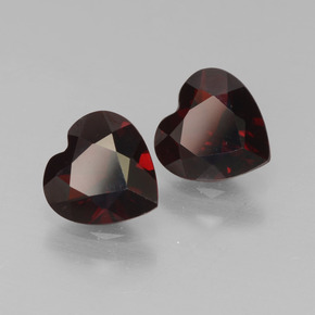 Achetez naturel 1.54ct Rouge foncé Grenat pyrope gems, Forme de coeur, En provenance Mozambique chez GemSelect. En stock, livraison internationale!