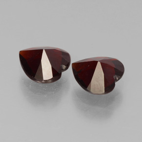 Achetez naturel 1.54ct Rouge foncé Grenat pyrope gems, Forme de coeur, En provenance Mozambique chez GemSelect. En stock, livraison internationale!