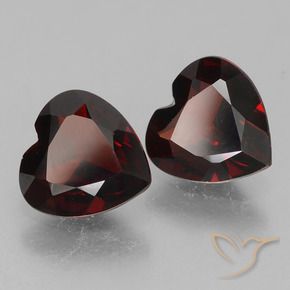 Shop natural 1.61ct Rouge noirâtre Grenat pyrope gems, Cœur, from Mozambique at GemSelect. In stock, global shipping!