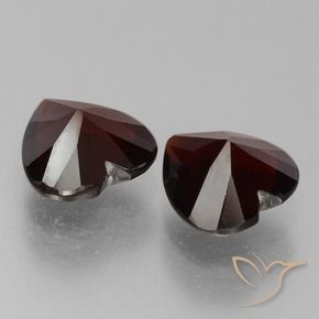 Shop natural 1.64ct Rouge foncé Grenat pyrope gems, Cœur, from Mozambique at GemSelect. In stock, global shipping!