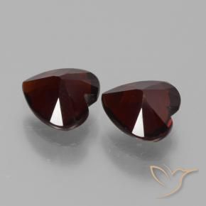 Shop natural 1.90ct Rouge noirâtre Grenat pyrope gems, Cœur, from Mozambique at GemSelect. In stock, global shipping!