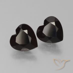 Shop natural 1.73ct Rouge foncé Grenat pyrope gems, Cœur, from Mozambique at GemSelect. In stock, global shipping!