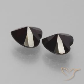 Shop natural 1.73ct Rouge foncé Grenat pyrope gems, Cœur, from Mozambique at GemSelect. In stock, global shipping!