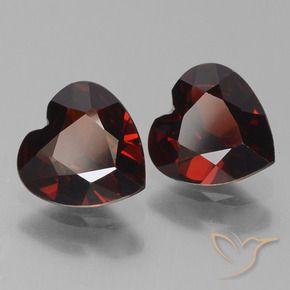 Shop natural 1.55ct Rouge foncé Grenat pyrope gems, Cœur, from Mozambique at GemSelect. In stock, global shipping!