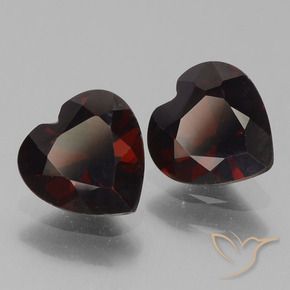 Shop natural 1.63ct Rouge foncé Grenat pyrope gems, Cœur, from Mozambique at GemSelect. In stock, global shipping!