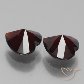 Shop natural 1.65ct Rouge foncé Grenat pyrope gems, Cœur, from Mozambique at GemSelect. In stock, global shipping!