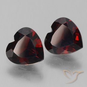 Shop natural 1.69ct Rouge noirâtre Grenat pyrope gems, Cœur, from Mozambique at GemSelect. In stock, global shipping!