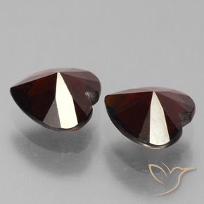 Shop natural 1.71ct Rouge noirâtre Grenat pyrope gems, Cœur, from Mozambique at GemSelect. In stock, global shipping!