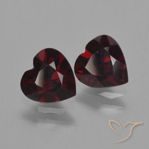 Shop natural 1.75ct Rouge foncé Grenat pyrope gems, Cœur, from Mozambique at GemSelect. In stock, global shipping!