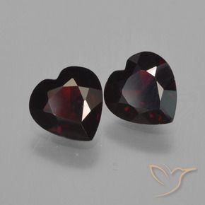 Shop natural 1.63ct Rouge noirâtre Grenat pyrope gems, Cœur, from Mozambique at GemSelect. In stock, global shipping!