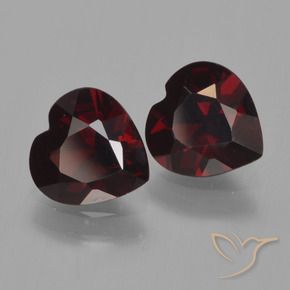 Shop natural 1.65ct Rouge noirâtre Grenat pyrope gems, Cœur, from Mozambique at GemSelect. In stock, global shipping!