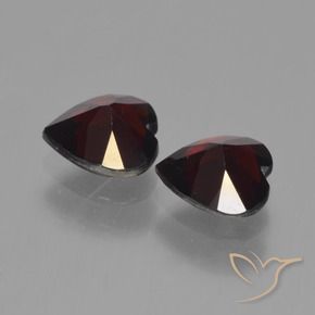 Shop natural 1.62ct Rouge foncé Grenat pyrope gems, Cœur, from Mozambique at GemSelect. In stock, global shipping!