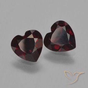 Shop natural 1.55ct Rouge foncé Grenat pyrope gems, Cœur, from Mozambique at GemSelect. In stock, global shipping!