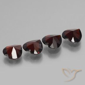Shop natural 3.07ct Rouge noirâtre Grenat pyrope gems, Cœur, from Mozambique at GemSelect. In stock, global shipping!