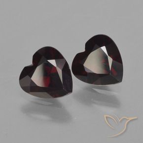 Shop natural 1.67ct Rouge foncé Grenat pyrope gems, Cœur, from Mozambique at GemSelect. In stock, global shipping!