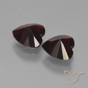Shop natural 1.67ct Rouge foncé Grenat pyrope gems, Cœur, from Mozambique at GemSelect. In stock, global shipping!