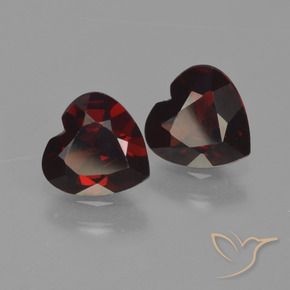 Shop natural 1.64ct Rouge foncé Grenat pyrope gems, Cœur, from Mozambique at GemSelect. In stock, global shipping!