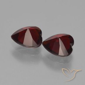 Shop natural 1.63ct Rouge foncé Grenat pyrope gems, Cœur, from Mozambique at GemSelect. In stock, global shipping!