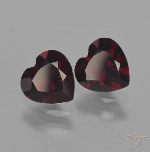 Shop natural 1.88ct Rouge noirâtre Grenat pyrope gems, Cœur, from Mozambique at GemSelect. In stock, global shipping!