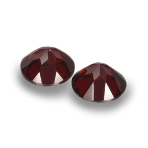 Achetez naturel 2,15ct rouge grenat pyrope gems, coupe roude, en provenance mozambique chez gemselect. en stock, livraison internationale!