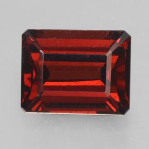 Grenat pyrope rouge naturelle taille émeraude, 3,04 ct, VS