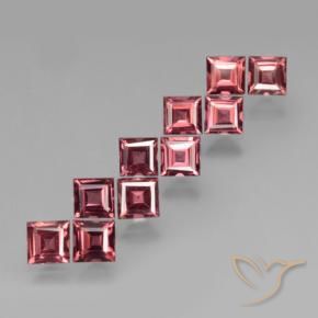 Shop natural 3.82ct Rouge foncé Grenat pyrope gems, Carré, from Mozambique at GemSelect. In stock, global shipping!