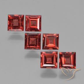Shop natural 2.74ct Rouge écarlate Grenat pyrope gems, Carré, from Mozambique at GemSelect. In stock, global shipping!