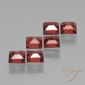 Shop natural 2.74ct Rouge écarlate Grenat pyrope gems, Carré, from Mozambique at GemSelect. In stock, global shipping!