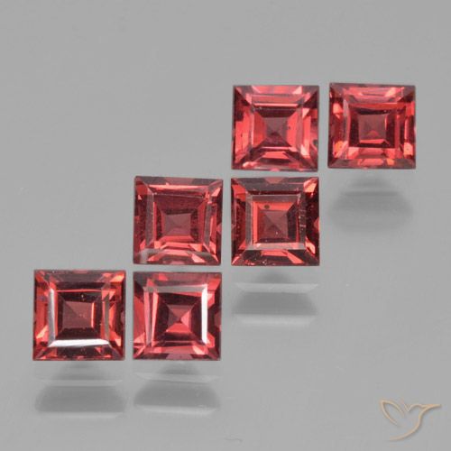 2.88ctw Naturel Rouge moyen Grenat pyrope, Carré, VS