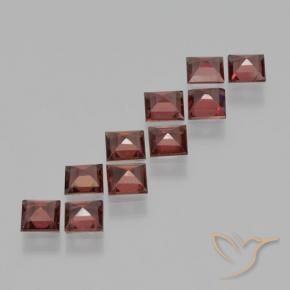 Shop natural 3.85ct Rouge moyen-foncé Grenat pyrope gems, Carré, from Mozambique at GemSelect. In stock, global shipping!