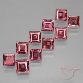 Shop natural 4.54ct Rouge merlot Grenat pyrope gems, Carré, from Mozambique at GemSelect. In stock, global shipping!