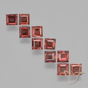 Shop natural 5.01ct Rouge moyen-foncé Grenat pyrope gems, Carré, from Mozambique at GemSelect. In stock, global shipping!
