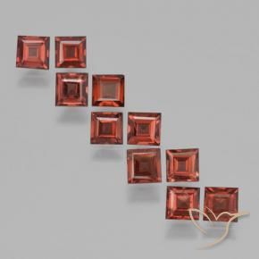 Shop natural 4.37ct Rouge moyen Grenat pyrope gems, Carré, from Mozambique at GemSelect. In stock, global shipping!