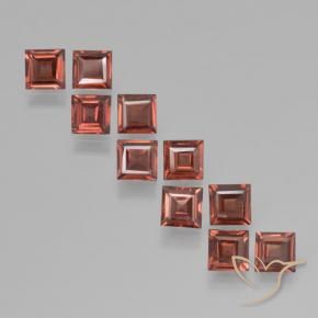Shop natural 3.96ct Rouge baie Grenat pyrope gems, Carré, from Mozambique at GemSelect. In stock, global shipping!