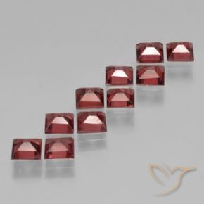 Shop natural 3.64ct Rouge écarlate profond Grenat pyrope gems, Carré, from Mozambique at GemSelect. In stock, global shipping!