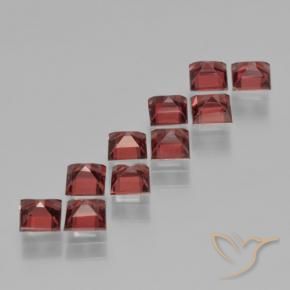 Shop natural 3.90ct Rouge foncé Grenat pyrope gems, Carré, from Mozambique at GemSelect. In stock, global shipping!
