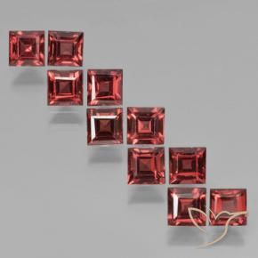 Shop natural 4.24ct Rouge foncé Grenat pyrope gems, Carré, from Mozambique at GemSelect. In stock, global shipping!